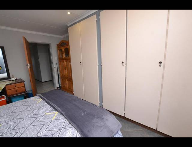 3 BEDROOM HOUSE FOR SALE IN HEUWELOORD